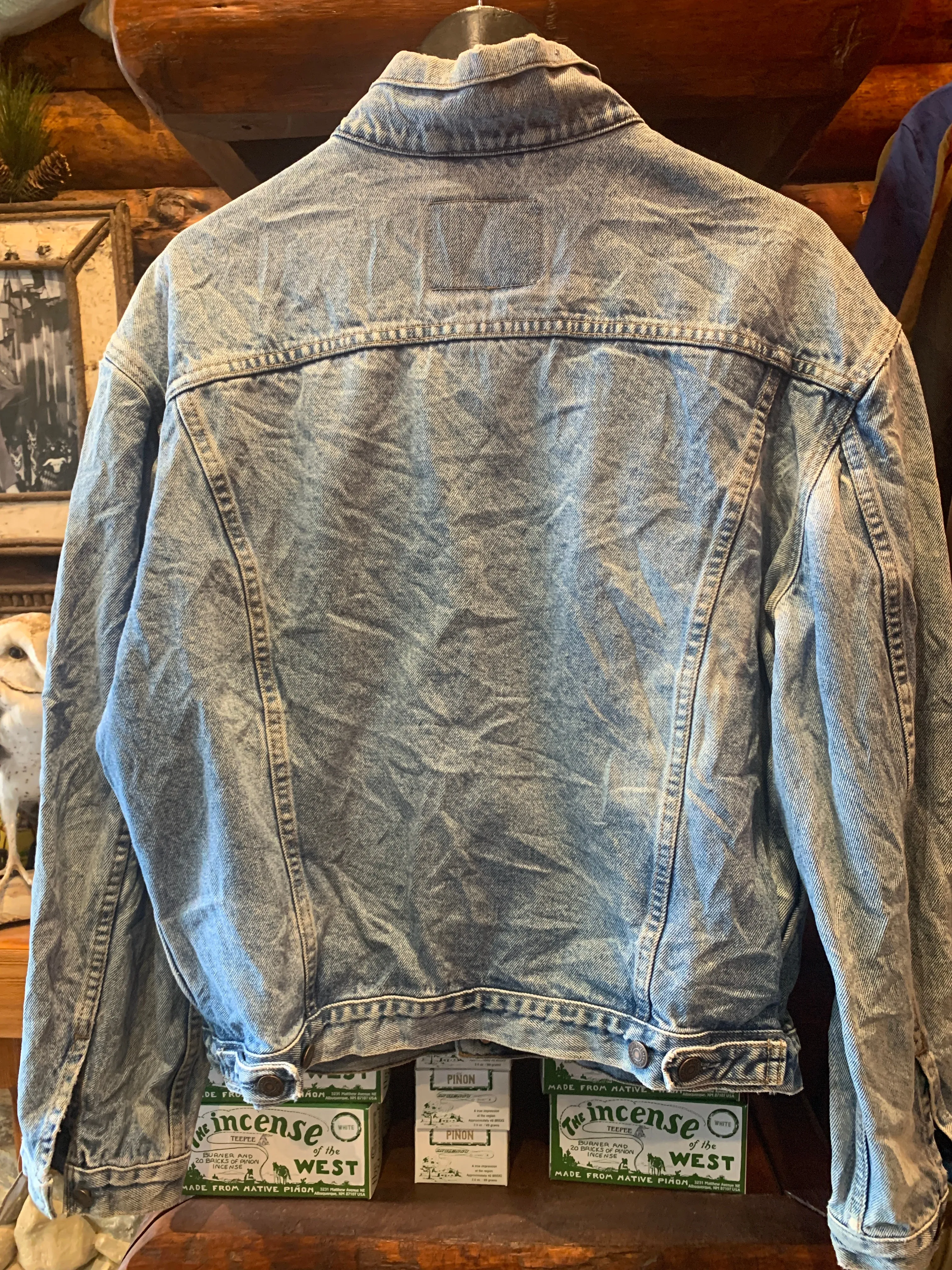 17. Levis 90s Slouchy Jacket, Large.