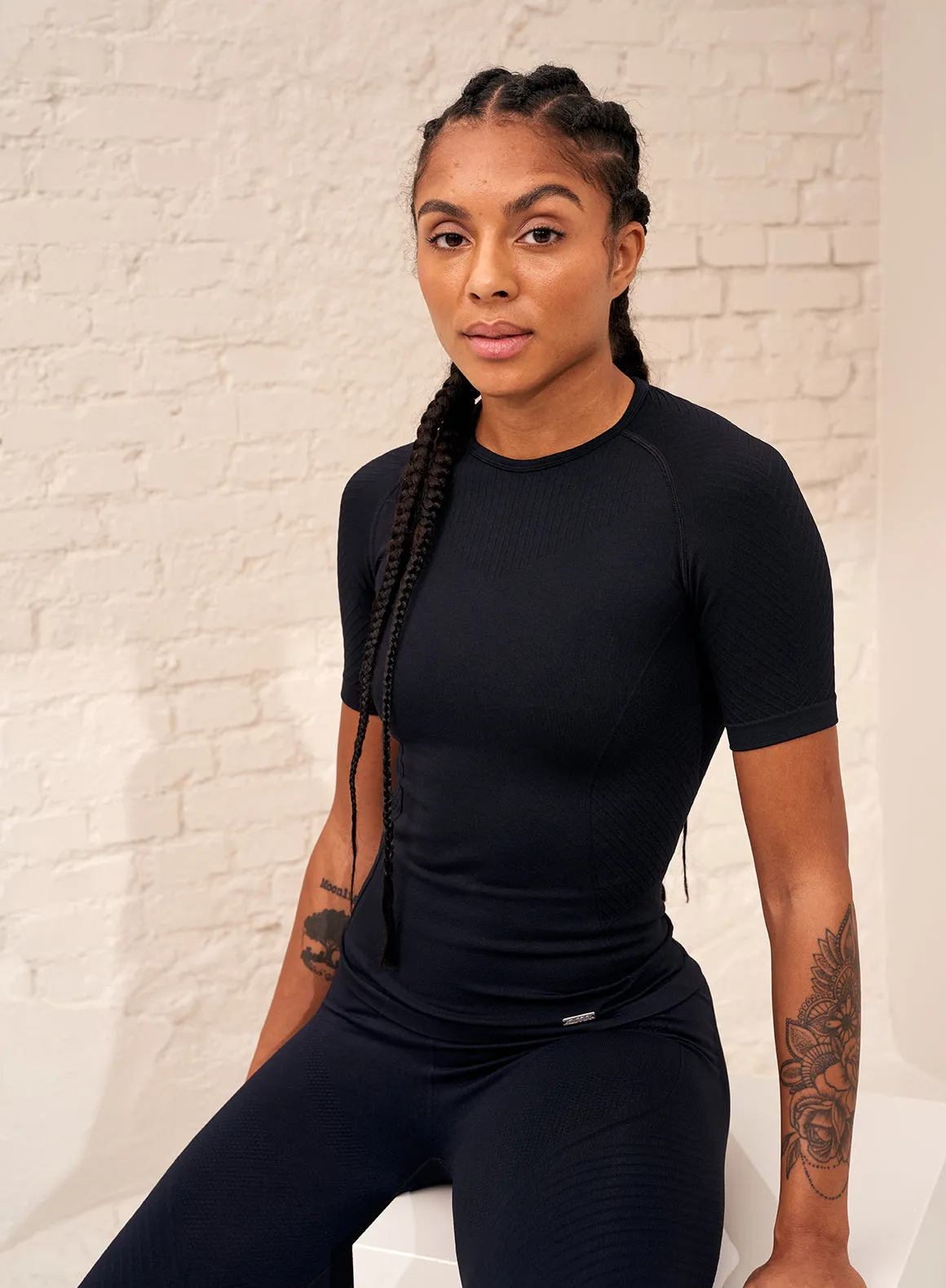Black Motion Seamless Short Sleeve