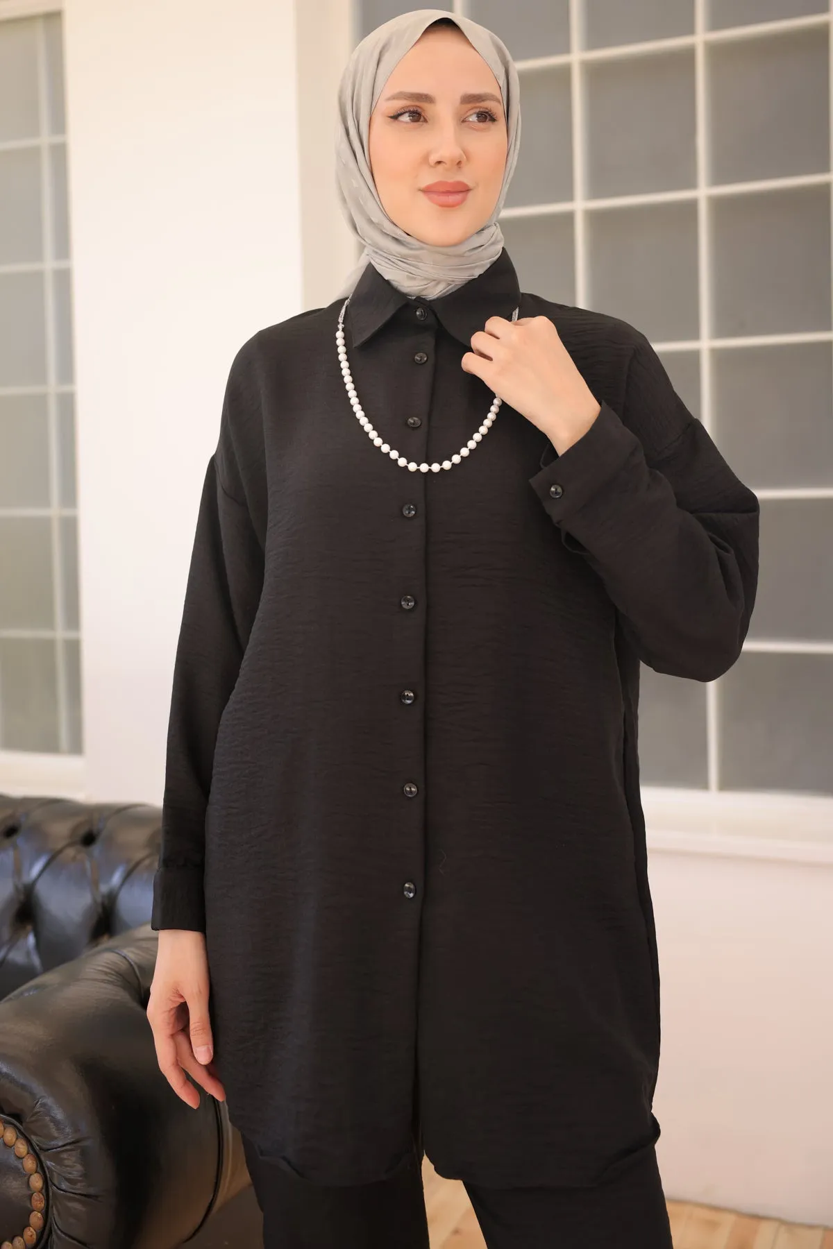 BNG Women Duo Set with Pearl Necklace Black - Clermont