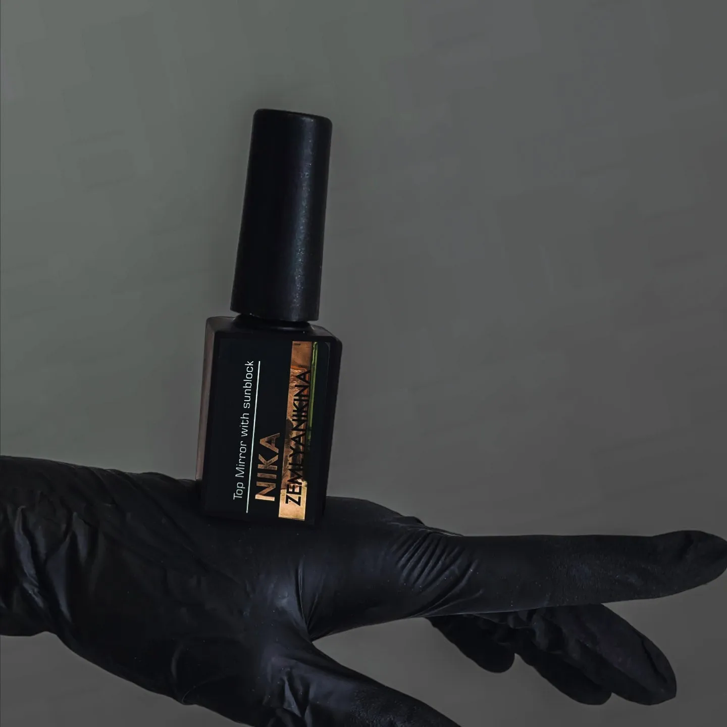 Nika Zemlyanikina Top Mirror With Sunblock 15ml