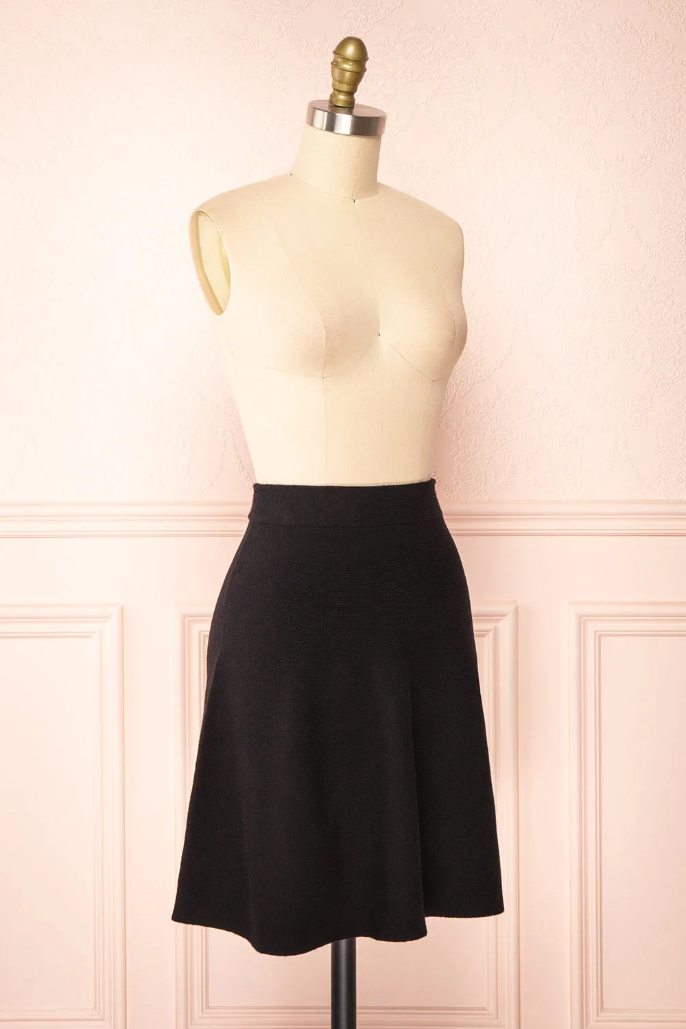 Sigrid Black | Short Fit & Flare Skirt
