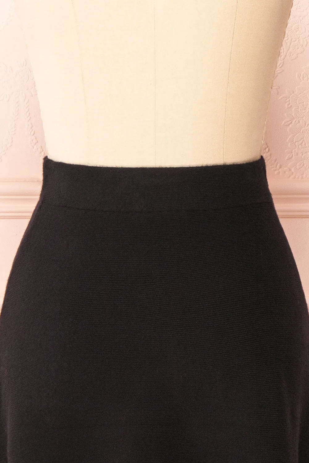 Sigrid Black | Short Fit & Flare Skirt