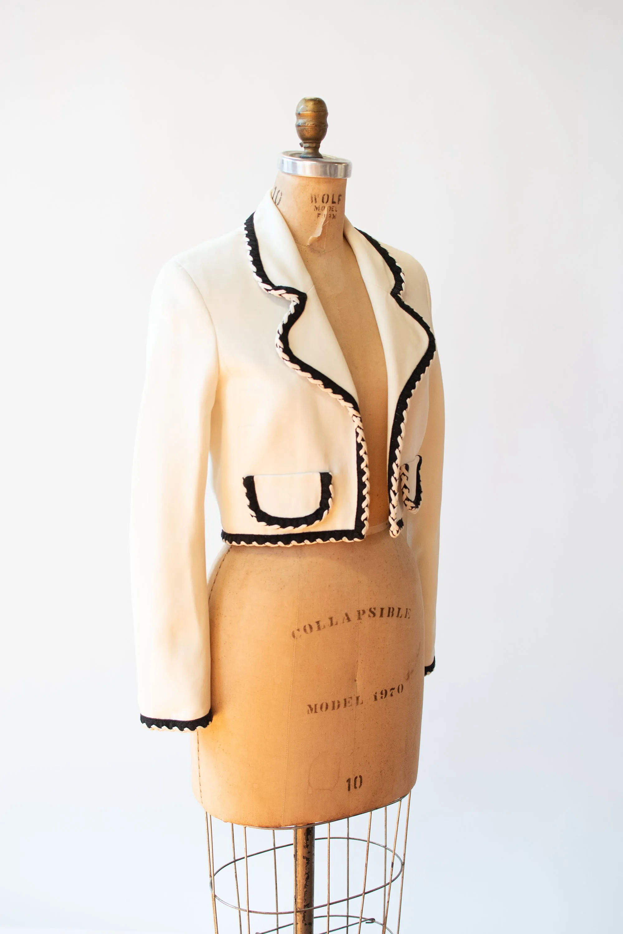 Whipstich trim Cropped Jacket  | Moschino Cheap & Chic