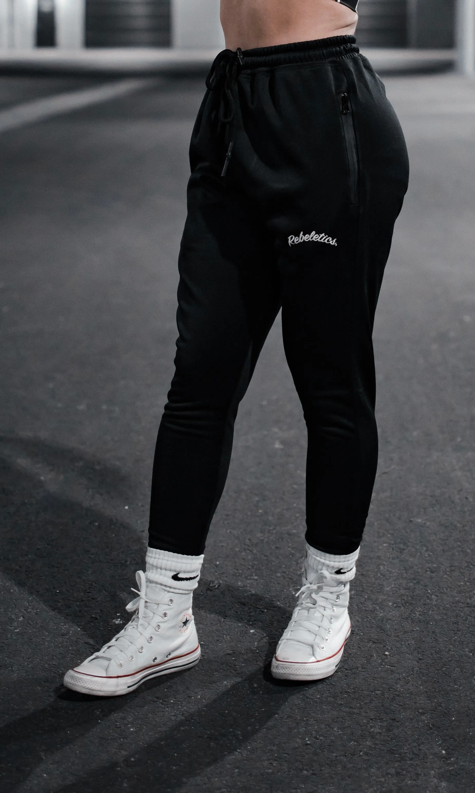 Womens tech joggers - black