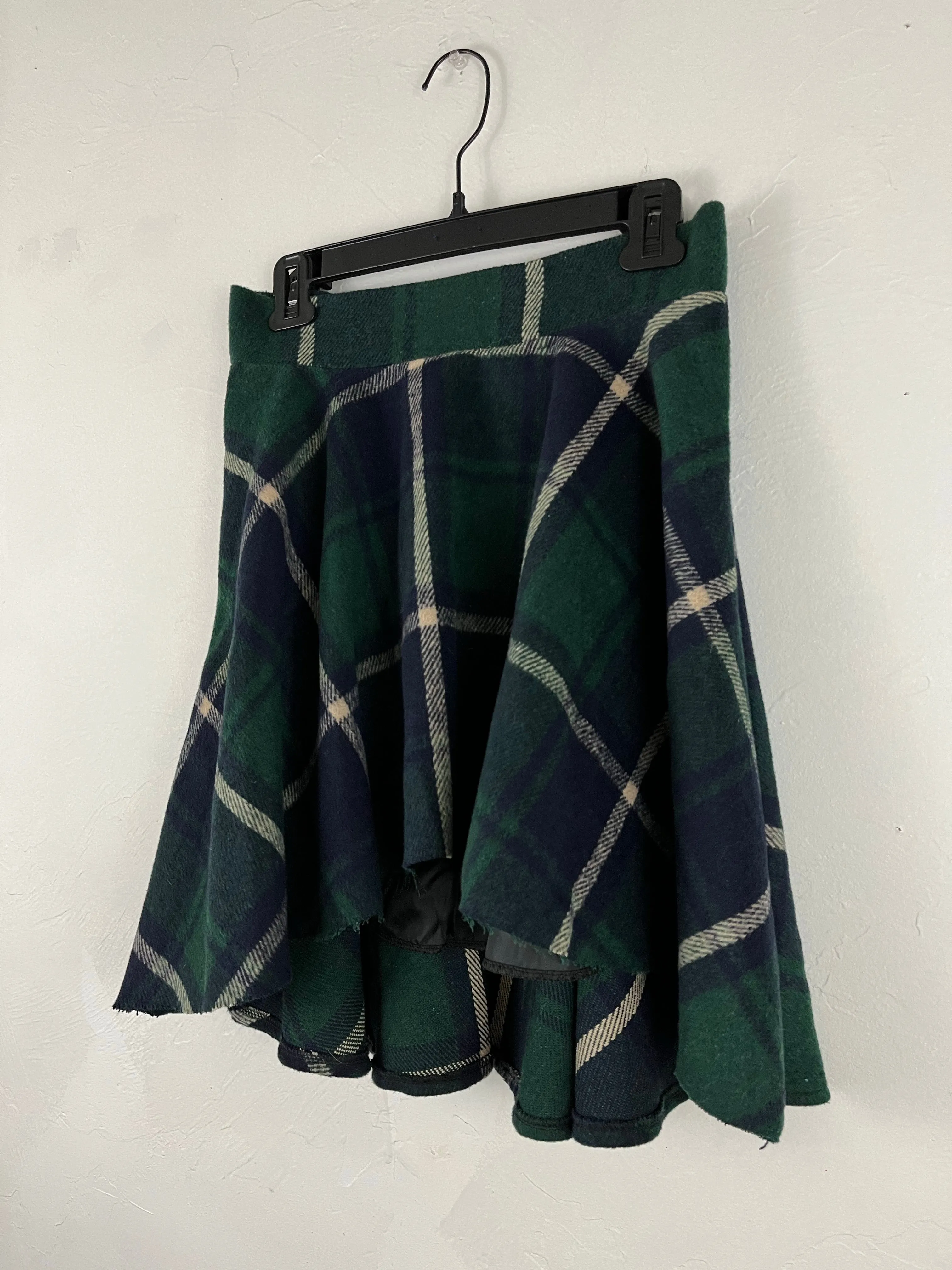 Wooly crop skirt